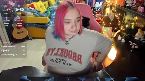 Snapshot of softie_sofy chatting on 7, 1, 2025 Sofie online show from 7, 1, 2025