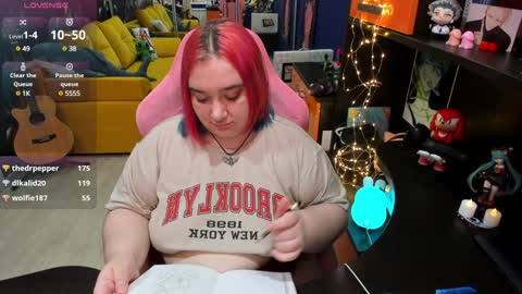 Snapshot of softie_sofy chatting on 23, 1, 2025 Sofie online show from 23, 1, 2025