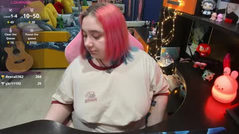 Snapshot of softie_sofy chatting on 14, 2, 2025 Sofie online show from 14, 2, 2025