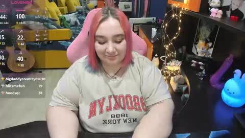 Snapshot of softie_sofy chatting on 27, 2, 2025 Sofie online show from 27, 2, 2025