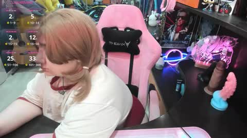 Snapshot of softie_sofy chatting on 27, 9, 2025 Sofie online show from 27, 9, 2025