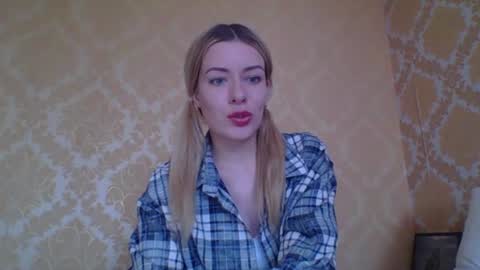 Snapshot of softy_aura chatting on 16, 6, 2026 softy_aura online show from 16, 6, 2026