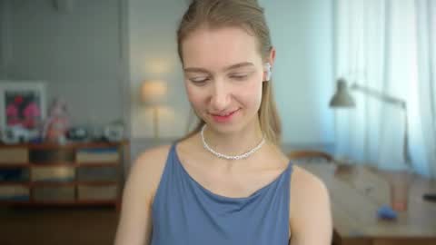 Snapshot of solar_bella chatting on 25, 2, 2025 Bella online show from 25, 2, 2025