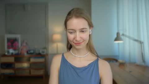 Snapshot of solar_bella chatting on 25, 2, 2025 Bella online show from 25, 2, 2025