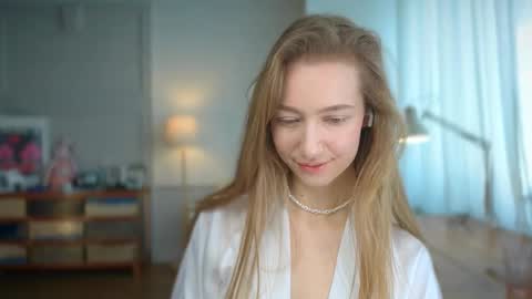 Snapshot of solar_bella chatting on 27, 2, 2025 Bella online show from 27, 2, 2025