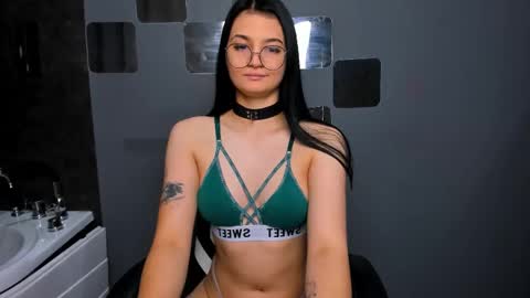 Snapshot of solazolaa chatting on 13, 9, 2025 Sonya online show from 13, 9, 2025