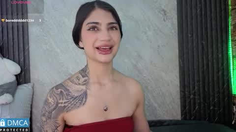 Snapshot of solbeaumont chatting on 29, 10, 2025 Sol online show from 29, 10, 2025