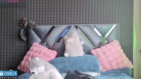 Snapshot of solbeaumont chatting on 19, 11, 2025 Sol online show from 19, 11, 2025