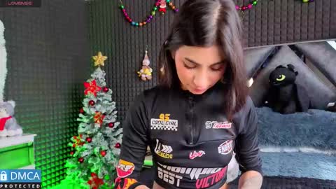 Snapshot of solbeaumont chatting on 4, 12, 2025 Sol online show from 4, 12, 2025