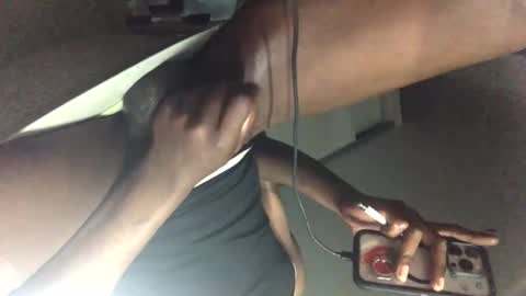 Snapshot of solobait chatting on 25, 10, 2025 ArtistMJB online show from 25, 10, 2025