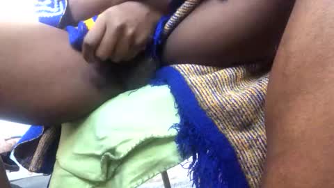 Snapshot of solobait chatting on 28, 10, 2025 ArtistMJB online show from 28, 10, 2025