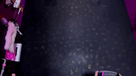 Snapshot of sommer_alexa chatting on 4, 11, 2025 Alexa online show from 4, 11, 2025