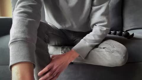 Sondages online show from 23, 1, 2025