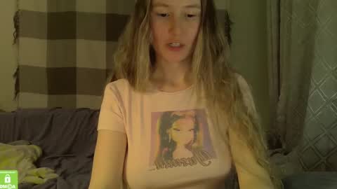 Snapshot of song_to_the_siren chatting on 21, 12, 2024 Mary online show from 21, 12, 2024