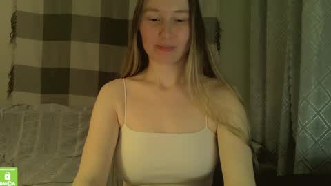 Snapshot of song_to_the_siren chatting on 15, 1, 2025 Mary online show from 15, 1, 2025