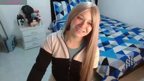 Snapshot of soniafuckboobs chatting on 1, 10, 2025 soniafuckboobs online show from 1, 10, 2025