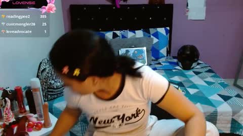 Snapshot of sonialatin69 chatting on 5, 2, 2025 sonialatin69 online show from 5, 2, 2025