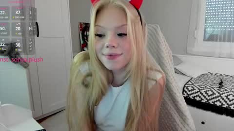 Snapshot of sonyaplush chatting on 5, 2, 2026 Sonya Instagram Twitter sonyaplushgirl OnlyFans sonyaplush online show from 5, 2, 2026