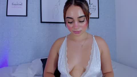 Snapshot of soph1a_ chatting on 3, 2, 2025 Sophia online show from 3, 2, 2025