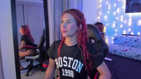 Snapshot of sophi_01 chatting on 26, 12, 2024 sophie online show from 26, 12, 2024