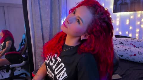 Snapshot of sophi_01 chatting on 13, 1, 2025 sophie online show from 13, 1, 2025
