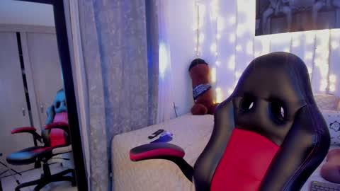 Snapshot of sophi_01 chatting on 25, 1, 2025 sophie online show from 25, 1, 2025