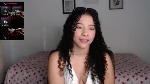 Snapshot of sophi_baby chatting on 19, 9, 2025 Sophi baby online show from 19, 9, 2025
