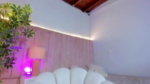 sophi_cooper29 online show from 4, 7, 2026