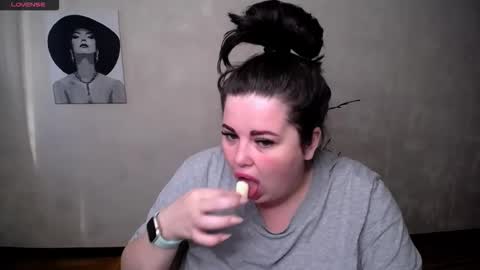 sophia__olsen online show from 16, 9, 2025