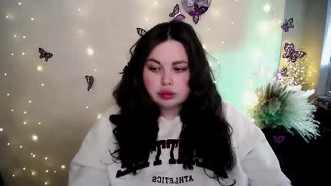 sophia__olsen online show from 3, 2, 2026