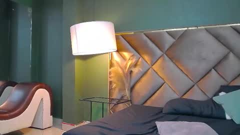 Snapshot of sophia_loreenn chatting on 9, 9, 2025 Sofia online show from 9, 9, 2025