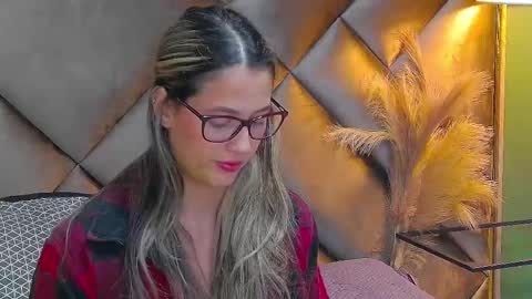 Snapshot of sophia_loreenn chatting on 30, 9, 2025 Sofia online show from 30, 9, 2025