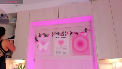  S O P H I A  online show from 1, 2, 2025