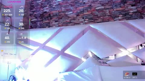 Sophia Paris online show from 12, 3, 2026