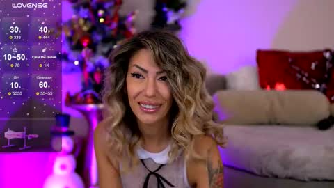 Snapshot of sophiapotts chatting on 2, 12, 2025 Sophie online show from 2, 12, 2025