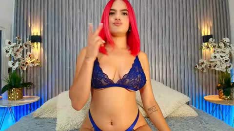 Snapshot of sophicollins chatting on 3, 10, 2025 sophicollins online show from 3, 10, 2025