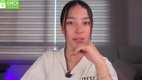 Snapshot of sophie_bbs chatting on 11, 11, 2025 Sophie online show from 11, 11, 2025