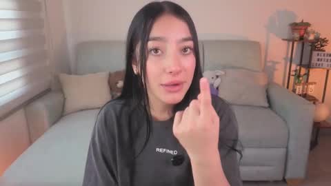 Sophie  online show from 5, 3, 2026