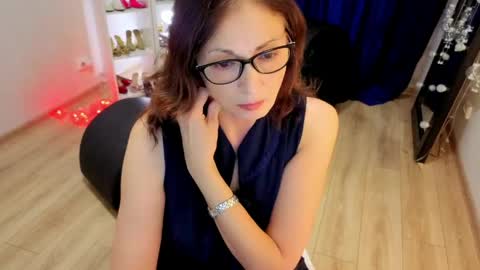 Sophie online show from 13, 4, 2026