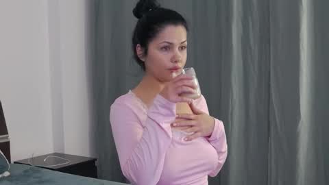 Snapshot of sophie_jeans chatting on 14, 12, 2025 Sophie jeans online show from 14, 12, 2025