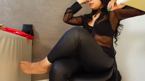 Snapshot of sophie_littles chatting on 14, 12, 2024 Sophie online show from 14, 12, 2024
