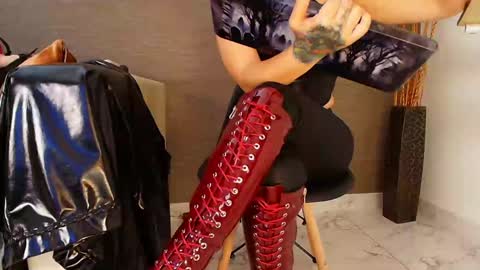 Snapshot of sophie_littles chatting on 27, 12, 2024 Sophie online show from 27, 12, 2024