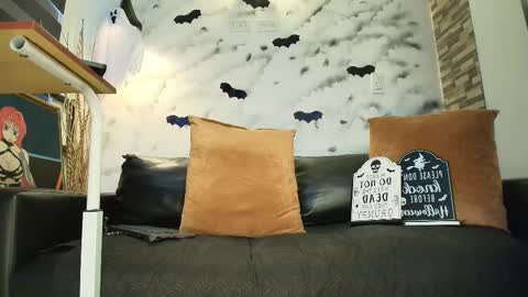 Snapshot of sophie_littles chatting on 23, 10, 2025 Sophie online show from 23, 10, 2025