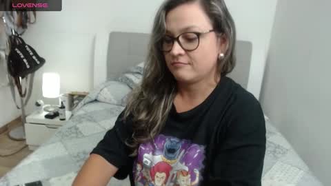 Snapshot of sophie_lopez1 chatting on 5, 2, 2025 Sofa online show from 5, 2, 2025