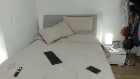 Snapshot of sophie_lopez1 chatting on 15, 9, 2025 Sofa online show from 15, 9, 2025