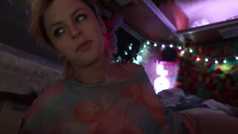 Snapshot of sophie_lovely chatting on 17, 2, 2025 derpy derpington online show from 17, 2, 2025