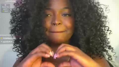 Snapshot of sophie_luvs chatting on 2, 4, 2026 Sophie online show from 2, 4, 2026