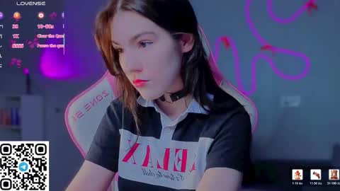 sophie_nomenal_ online show from 19, 3, 2026