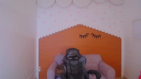 Sofia online show from 4, 1, 2025