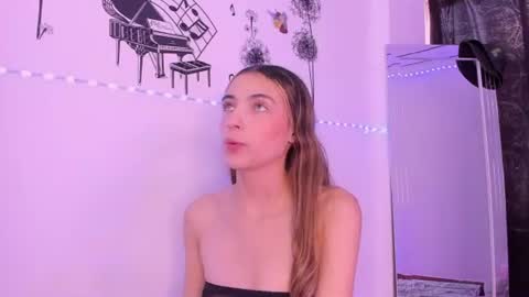 Snapshot of sophie_vega1 chatting on 13, 7, 2026 Sophie online show from 13, 7, 2026